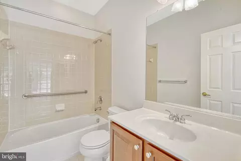 Bath - 13266 Fieldstone Way, Gainesville, VA 20155 photo 1 of 7