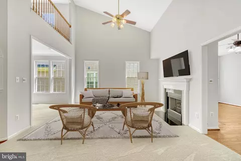 Living - 13266 Fieldstone Way, Gainesville, VA 20155 photo 5 of 16