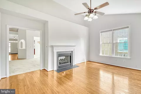 Living - 13266 Fieldstone Way, Gainesville, VA 20155 photo 8 of 16