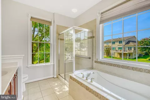 Bath - 13266 Fieldstone Way, Gainesville, VA 20155 photo 2 of 7