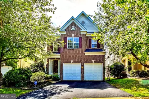 16200 Radburn St, Woodbridge, VA 22191