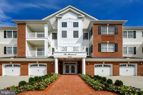 15130 Heather Mill Ln #403, Haymarket, VA 20169