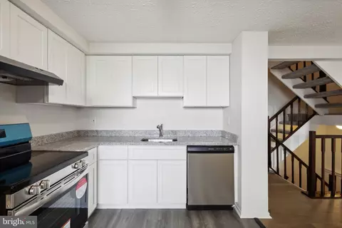 16133 Alexander Pl, Dumfries, VA 22025 photo 12