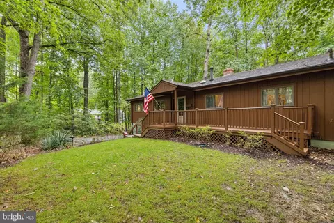 16103 Tiffany Ln, Haymarket, VA 20169