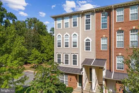6072 Aster Haven Cir, Haymarket, VA 20169
