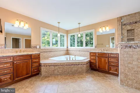 6370 Etheridge Ln, Manassas, VA 20112 photo 32