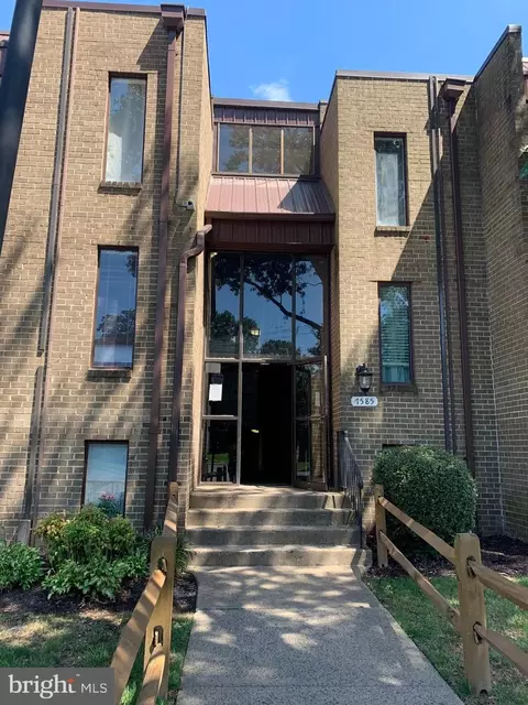 7585 Margate Ct #201, Manassas, VA 20109