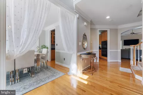 Entry Way - 8154 Snead Loop, Gainesville, VA 20155 photo 5 of 19