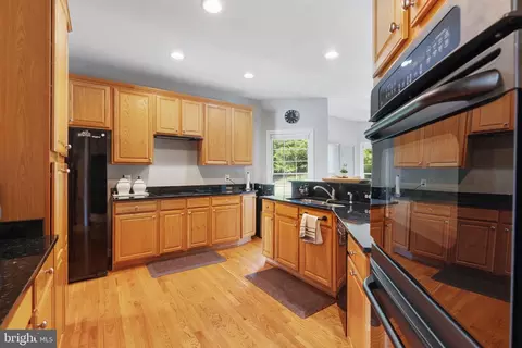 Kitchen - 8154 Snead Loop, Gainesville, VA 20155 photo 2 of 2