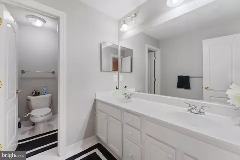 Bath - 8154 Snead Loop, Gainesville, VA 20155 photo 5 of 5