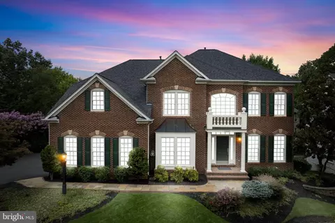 12610 Garry Glen Dr, Bristow, VA 20136