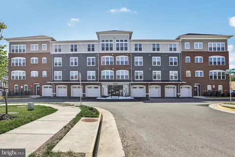 13950 Englefield Dr, Woodbridge, VA 22193