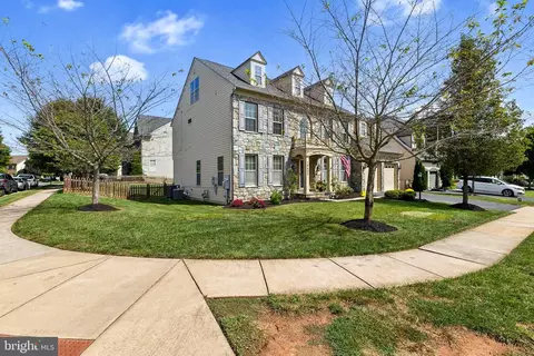 14425 Broadwinged Dr, Gainesville, VA 20155 photo 4