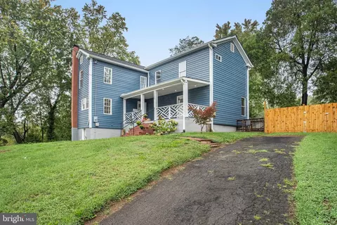 13200 Hill Ct, Woodbridge, VA 22191
