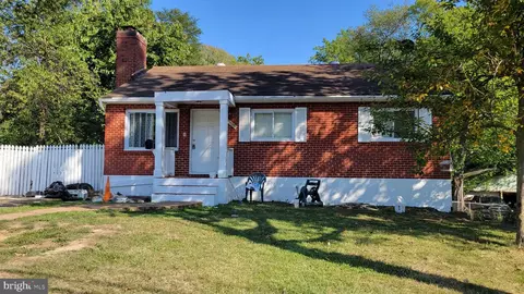 1517 Carter Ln, Woodbridge, VA 22191