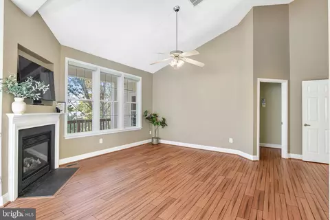 6940 Cumberstone Pl, Gainesville, VA 20155 photo 11