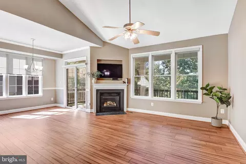 6940 Cumberstone Pl, Gainesville, VA 20155 photo 10