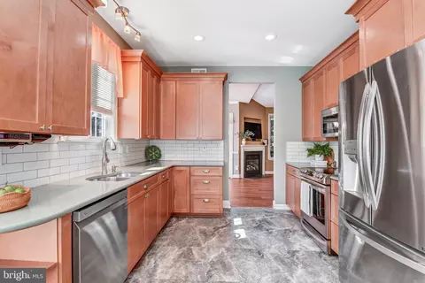 6940 Cumberstone Pl, Gainesville, VA 20155 photo 4