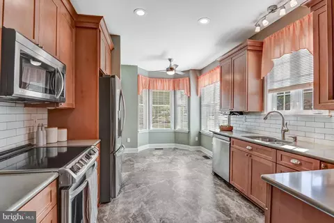 6940 Cumberstone Pl, Gainesville, VA 20155 photo 5