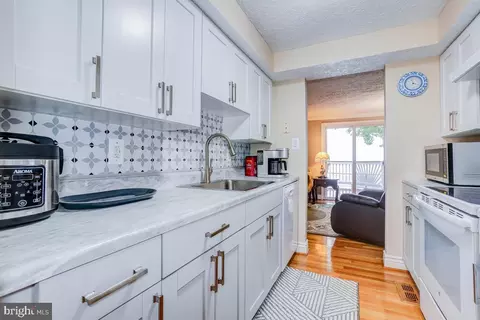 16135 Alexander Pl, Dumfries, VA 22025 photo 9