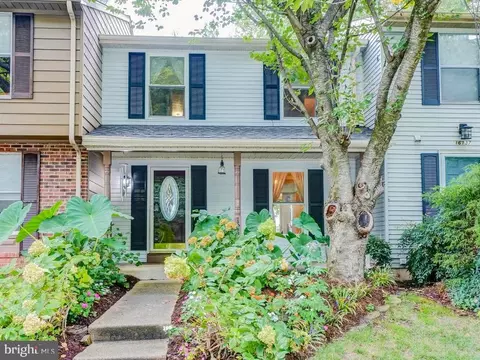 16135 Alexander Pl, Dumfries, VA 22025