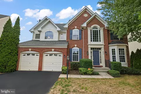 2828 Compass Cir, Woodbridge, VA 22191