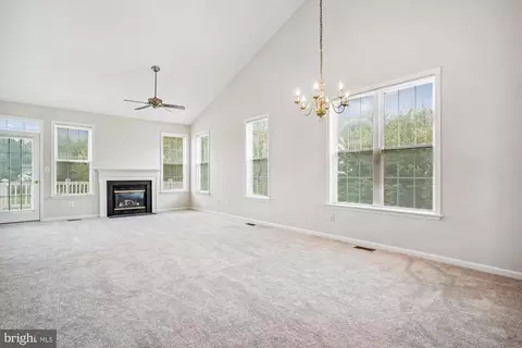 6711 Kimberwick Ct, Gainesville, VA 20155 photo 10