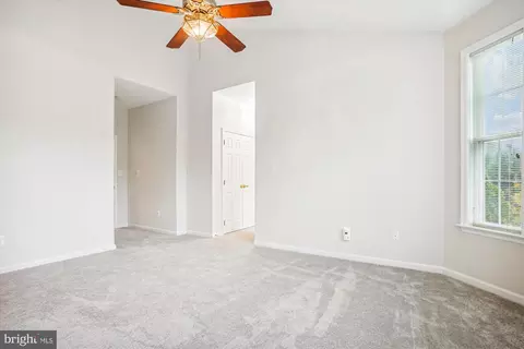 6711 Kimberwick Ct, Gainesville, VA 20155 photo 17