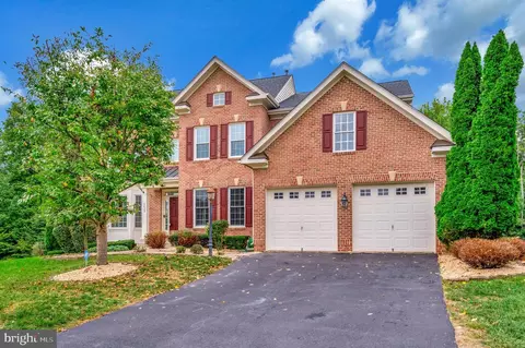 3632 Stonewall Manor Dr, Triangle, VA 22172 photo 6