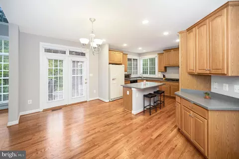 3632 Stonewall Manor Dr, Triangle, VA 22172 photo 5