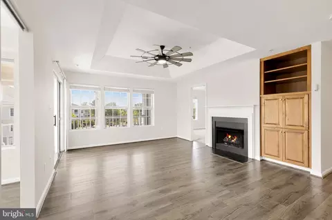 8091 Lacy Dr #304, Manassas, VA 20109