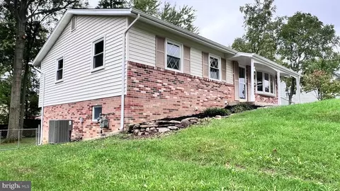 Other - 10017 Copeland Dr, Manassas, VA 20109 photo 3 of 27