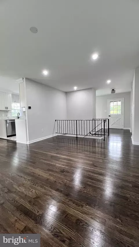 Living - 10017 Copeland Dr, Manassas, VA 20109 photo 1 of 5