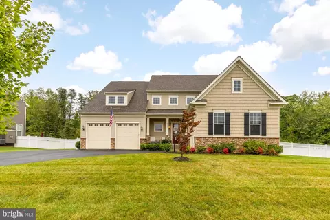 6737 John Mallard Dr, Manassas, VA 20112