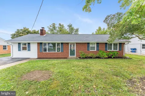 1107 Laurel St, Woodbridge, VA 22191