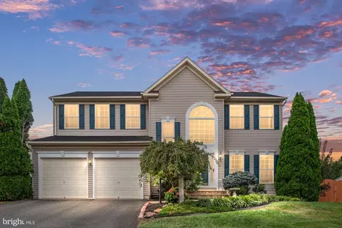 8464 Lanier Overlook Ct, Bristow, VA 20136
