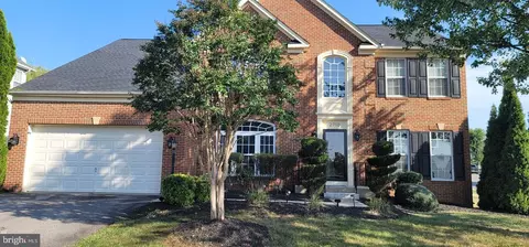 2710 Myrtlewood Dr, Dumfries, VA 22026