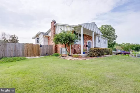 3903 Desoto Ct, Woodbridge, VA 22193
