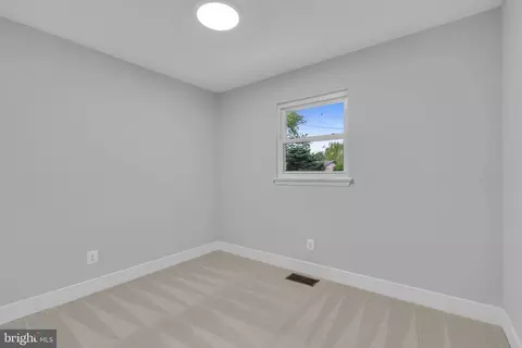 Bedroom - 1301 E St, Woodbridge, VA 22191 photo 3 of 7
