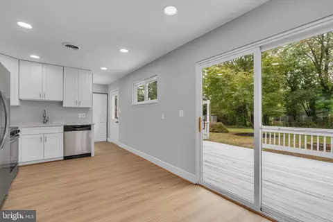 Entry Way - 1301 E St, Woodbridge, VA 22191 photo 1 of 1
