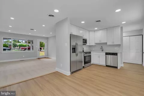 Other - 1301 E St, Woodbridge, VA 22191 photo 3 of 9