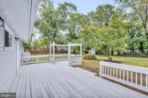 Exterior - 1301 E St, Woodbridge, VA 22191 photo 7 of 7