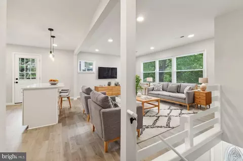 3507 Carson Dr, Woodbridge, VA 22193