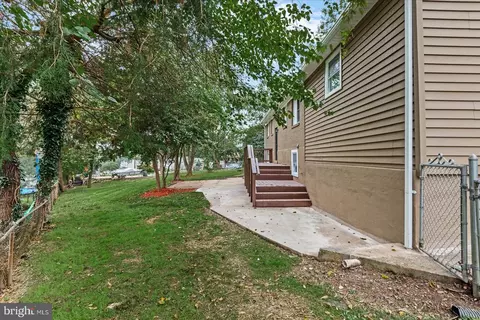 1707 Sharp Dr, Woodbridge, VA 22191 photo 37