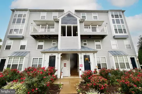 3814 Clore Pl #301, Woodbridge, VA 22192