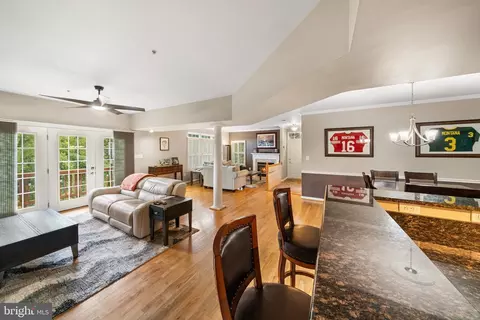 448 Overlook Dr, Occoquan, VA 22125