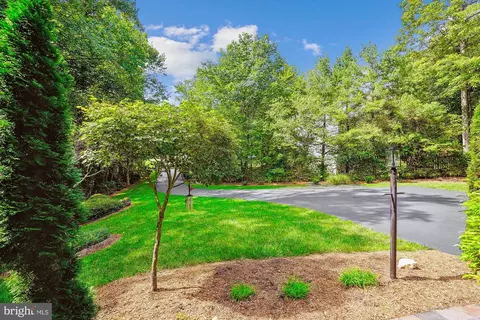 6410 Lindera Ct, Manassas, VA 20112 photo 4