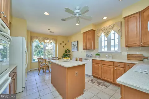 6903 Broadleaf Ter, Gainesville, VA 20155 photo 5