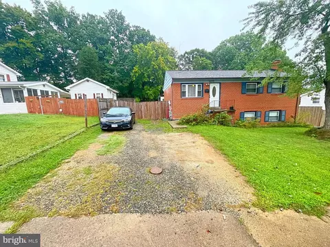 14333 Fullerton Rd, Woodbridge, VA 22193