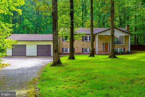 13891 Amy Ln, Nokesville, VA 20181